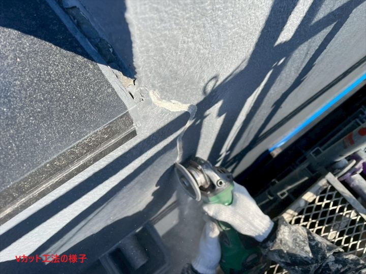 笠木下クラック補修